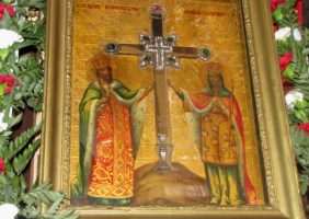 01 The icon of St. Constantine and St. Helen.