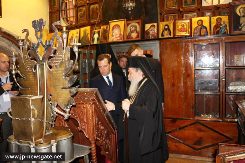 Ms Medvedev and H.B. at the Sacristy