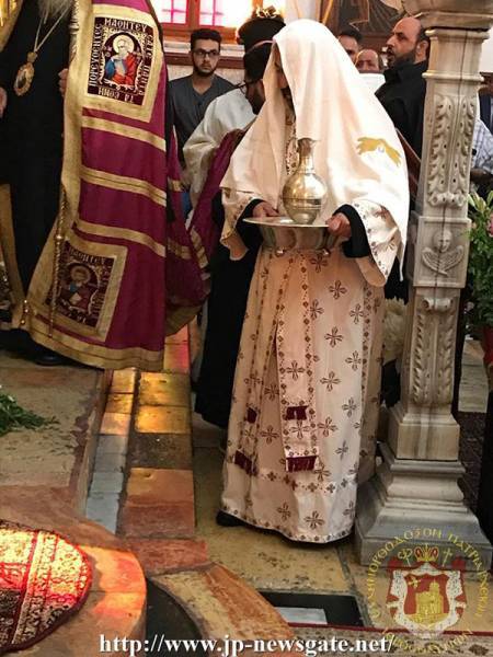 The Feast of the Exaltation of the Sacred Cross - Descend to the H. Sepulchre